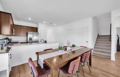 Austin Hideaway - King Bed, Game Room, FREE Coffee - Foto 28