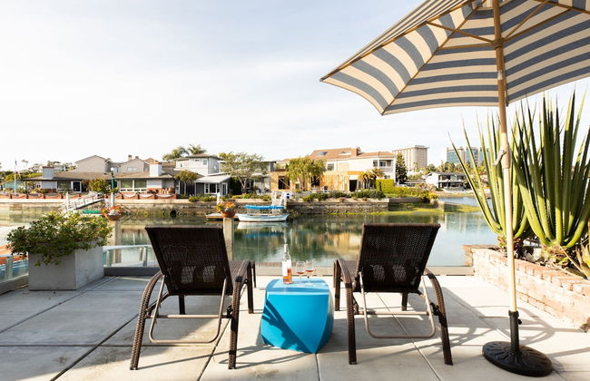 Bay Breeze by Avantstay Bayfront Home w/ Fire Pit & Private Dock in Balboa Peninsula - Foto 42