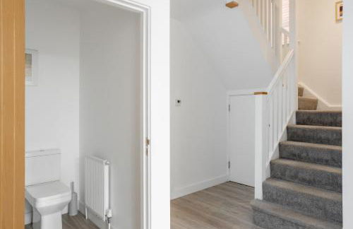 Large Modern Scenic 4 Bedroom Townhouse - Foto 10