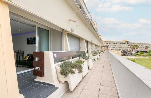 Le Wallis Studio terrasse coursive vue mer Port Nature Village Naturiste - Photo 5