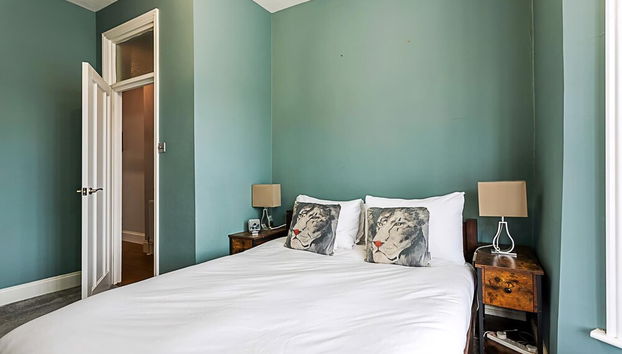 Modern and Spacious Colliers Wood Home - Foto 5, Habitación