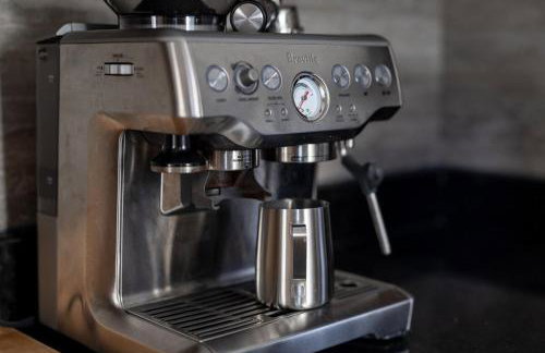 Luxurious Downtown Location - Entire house - Foto 8