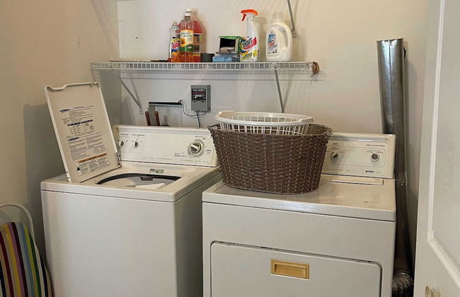 Alpine Serenity by Avantstay Beach + Lake Access Theater, Deck, Playroom - Foto 49