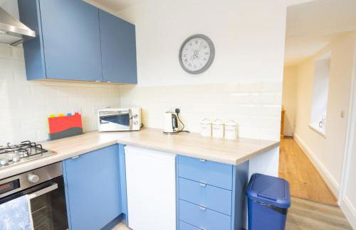 Newly-renovated, mid-terrace cottage in Porthmadog - Photo 20