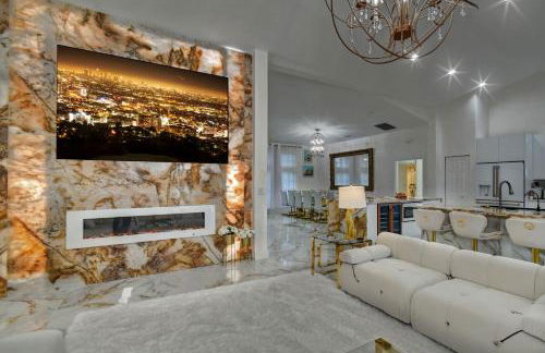 Stunning House with Beautiful Lake View - Foto 47