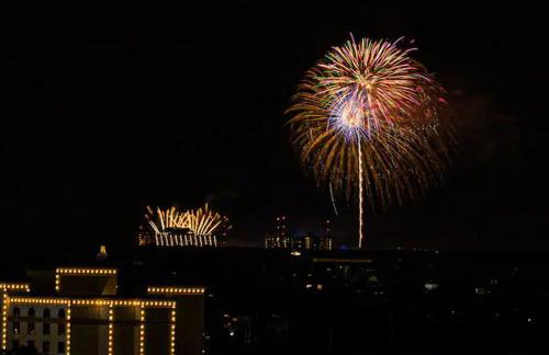 Lion King-themed condo near Disney, Sea World, Universal and OCCC with pool, spa, restaurants, shuttle, private balcony, and the BEST view of fireworks shows - Foto 6