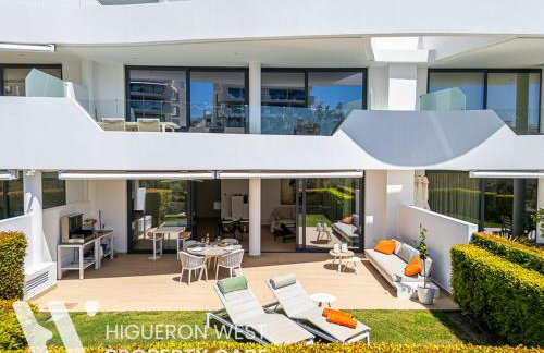 Garden Villa - Large Terrace with Outdoor Kitchen and Pool, Higueron West, Fuengirola - Foto 1
