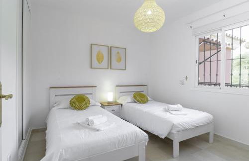 2308- 2bedrooms apt with stunning sea view-terrace - Photo 15