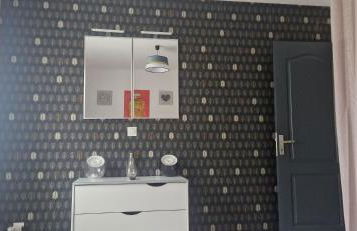 Appartement cosy spacieux parking gratuit en face - Foto 30