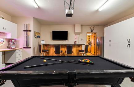 Hot Tub Fire Pit Game Room Amazing Deck Views Sky Canyon Lodge by AvantStay - Foto 6
