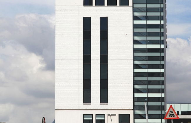 Bridgewater by Smart City Stays - Photo 1