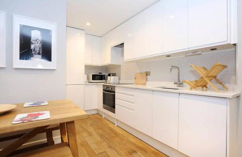 JOIVY Vibrant City Centre 2-bed Apt. - Foto 16