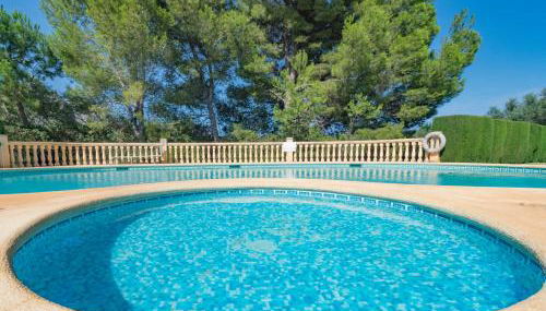 Casa Adosada Esquinera Urbanización Piscina Comunitaria - Photo 1