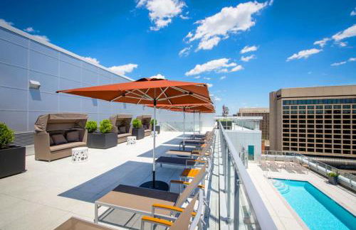 Spacious Apartment w Rooftop Views - Foto 10