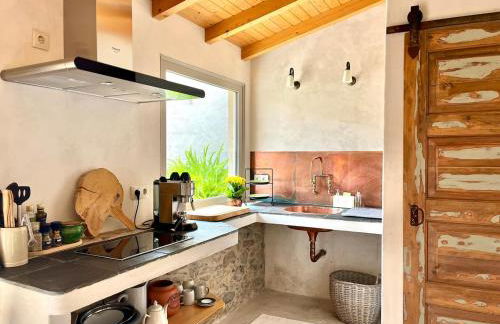 Casa 5A - Refúgio Intimo e privado com design e pátio acolhedor - Foto 13