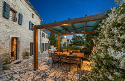 Casa 42 pet friendly for 9 people in Central Istria with salt - water pool - Foto 20