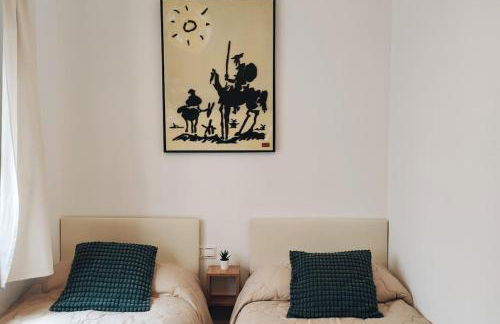 Piscina, patio privado y aparcamiento - Foto 22