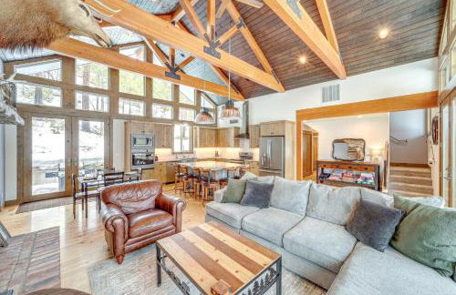 Chelan Mountain Retreat Chalet with Fire Pit! - Foto 1