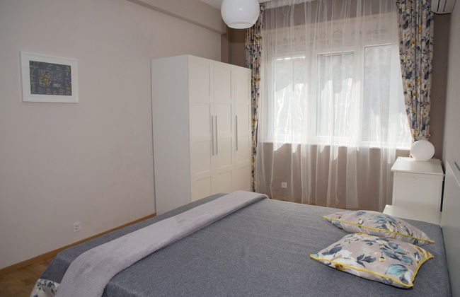 The North Tower Apartment - Photo 3