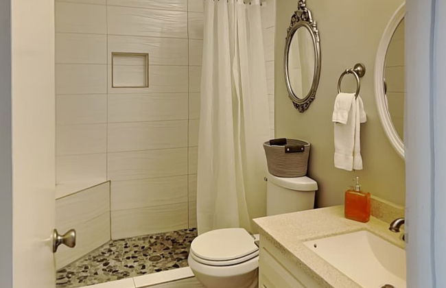 Bay House Condos - Foto 24