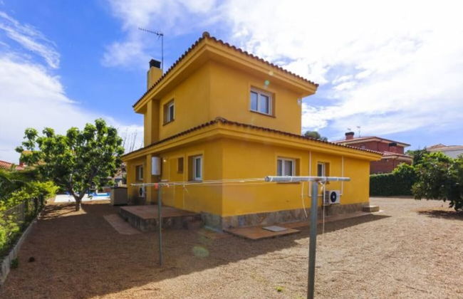 Apartment in Salou with swimming pool and garden - Photo 42