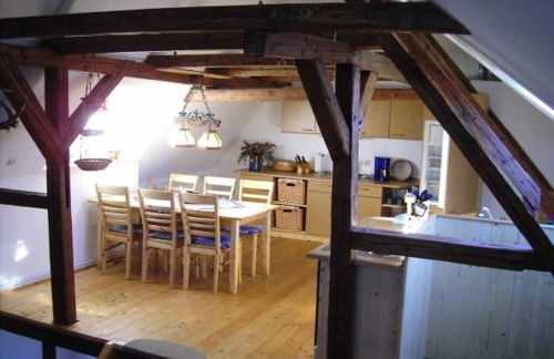 Maisonette-Traum im Erzgebirge 140m, 2 Schlafzimmer & Kachelofen - Foto 4