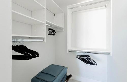 Sleek Loft 15 Min from NYC with Manhattan View - Foto 49