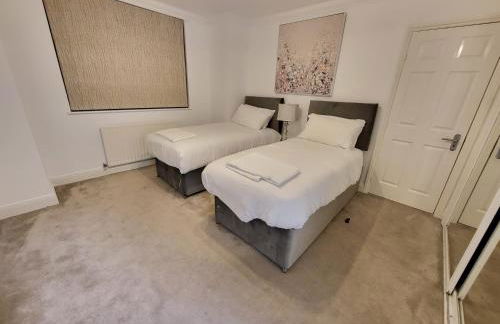 Garland Stylish 2 Bedroom Apartment A Minute Walk From Station - Foto 37