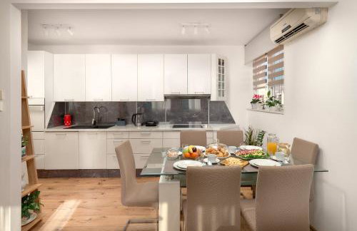 Adriatic Skyline Suite - Photo 4