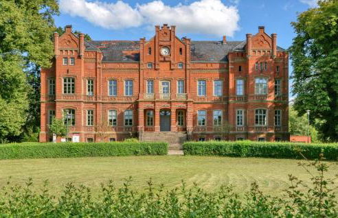 Cozy Apartment In Krakow Am See - Foto 1