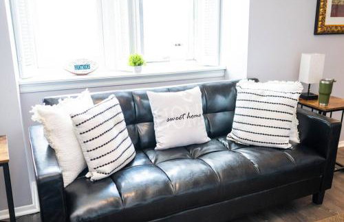 ROKU TVs - Washer & Dryer - QueenBeds - GroupStay - Foto 12