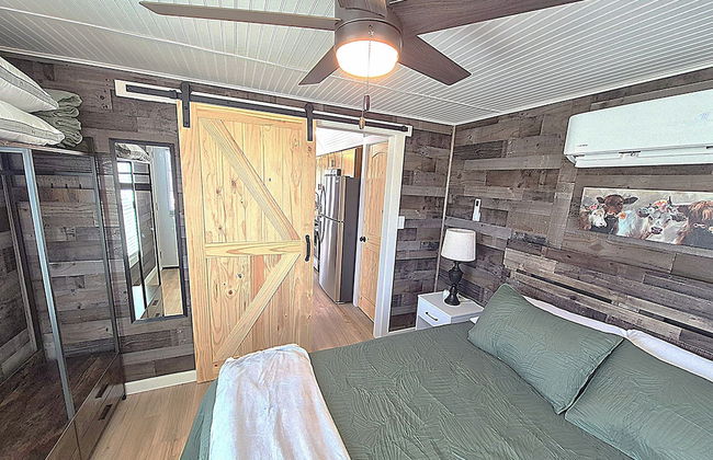 Redbud Tiny Home Resort - Photo 11
