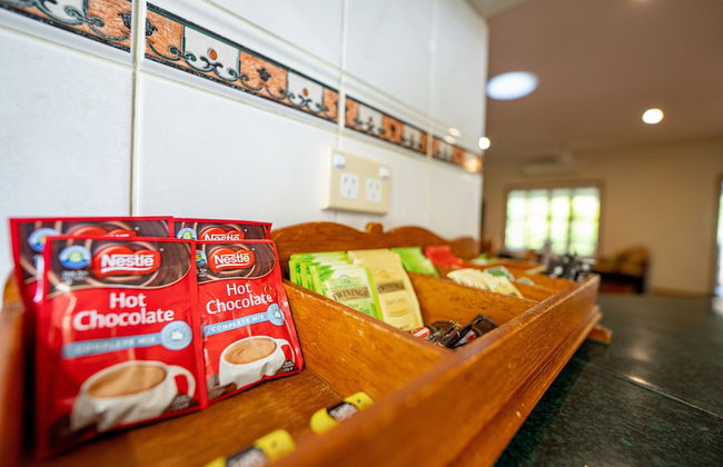 Birds 'n' Bloom Cottages - Photo 15