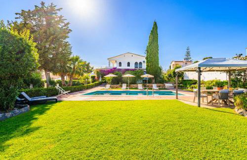 Villa Carmen - Peaceful Eco-Luxury with Private Pool and Sea Views & EV - near Sitges - Photo 6