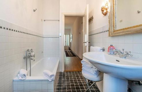 2 Bedroom Cozy Apartment In Verucchio - Foto 27