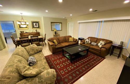 Deerfield Beach heated pool house - Photo 50