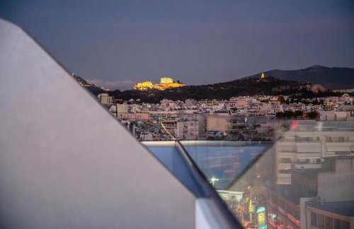 Elite Penthouse with Heated Pool and SkylineView - Foto 22