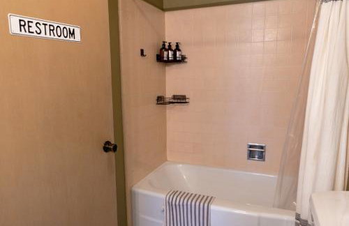 Pool and Mtn View! Designer Borrego Springs Hideaway - Foto 20