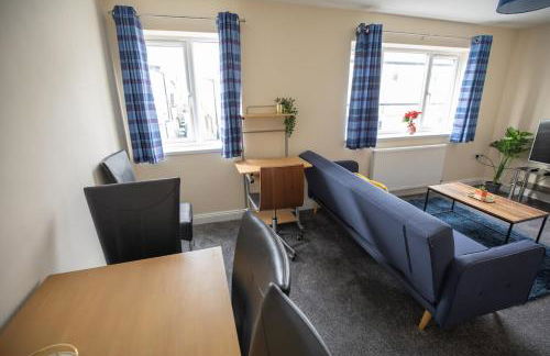 Crystal House Flat 3 - free private parking - metro - Foto 8