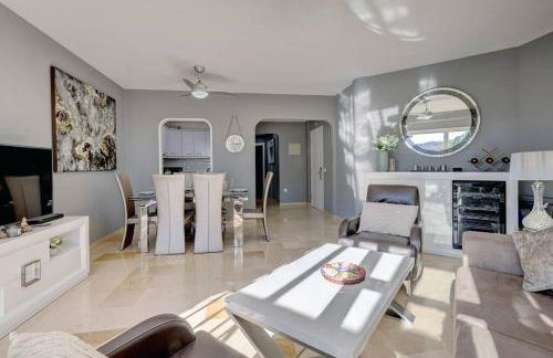 Stylish Penthouse Duplex at Matchroom Country Club - Photo 44