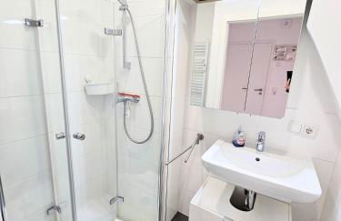 Monteurhaus mit zwei Wohnungen in Bremen-Mitte, Parkplatz & WLAN - Foto 13