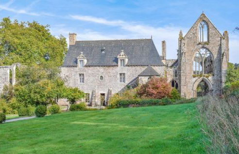 Beautiful Home In Pleudaniel - Photo 32