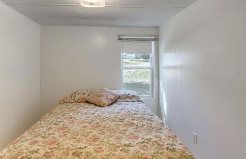 Cabin with Lake Access in Fort McCoy, Pets Welcome! - Foto 17