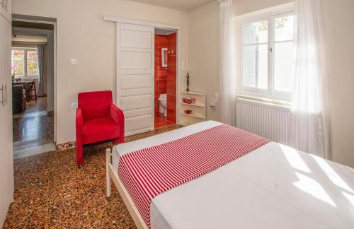 An Amazing Earthly House in Sofades - Foto 25