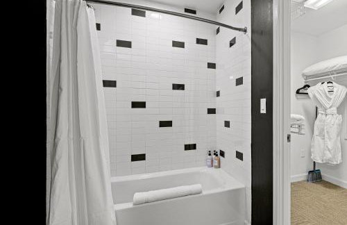 Modern Downtown Dallas City View High-Rise, Free Parking, Pool, Gym - Foto 14