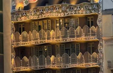 Top ten street in the world by Time Out Front View of Casa Batlló - Photo 22