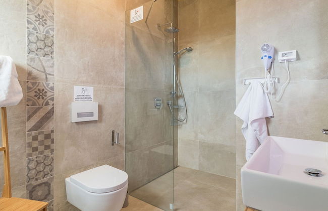 Luxurious Villa in Butkovici with Pool & Hot Tub - Foto 17