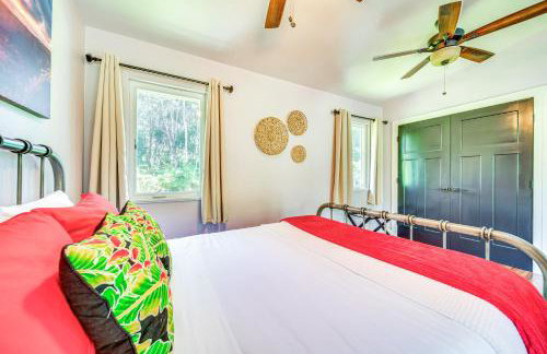 Rainforest Stay with Hot Tub Less Than 3 Mi to Natl Park! - Foto 14