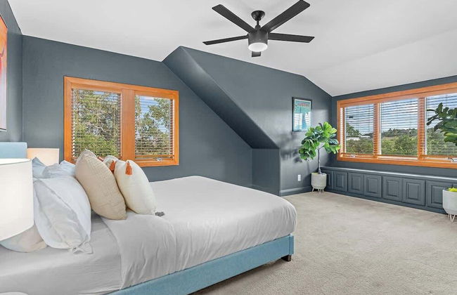 Luxurious Lake Park House: Sleeps 25, Pool, Hot-tub, Firepit and Game Room! - Photo 8