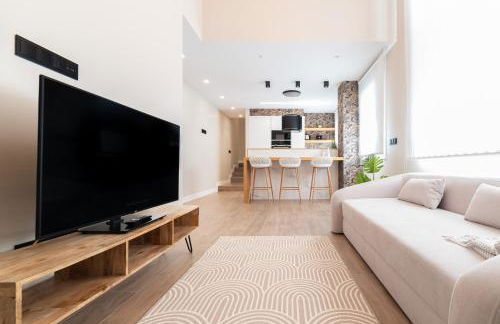 Espectacular Dúplex Céntrico con Parking - Foto 19